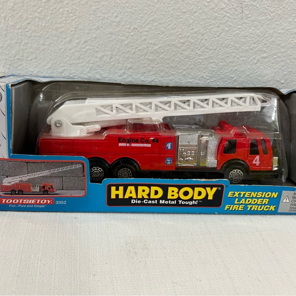 Tootsietoy‎ vintage fire truck